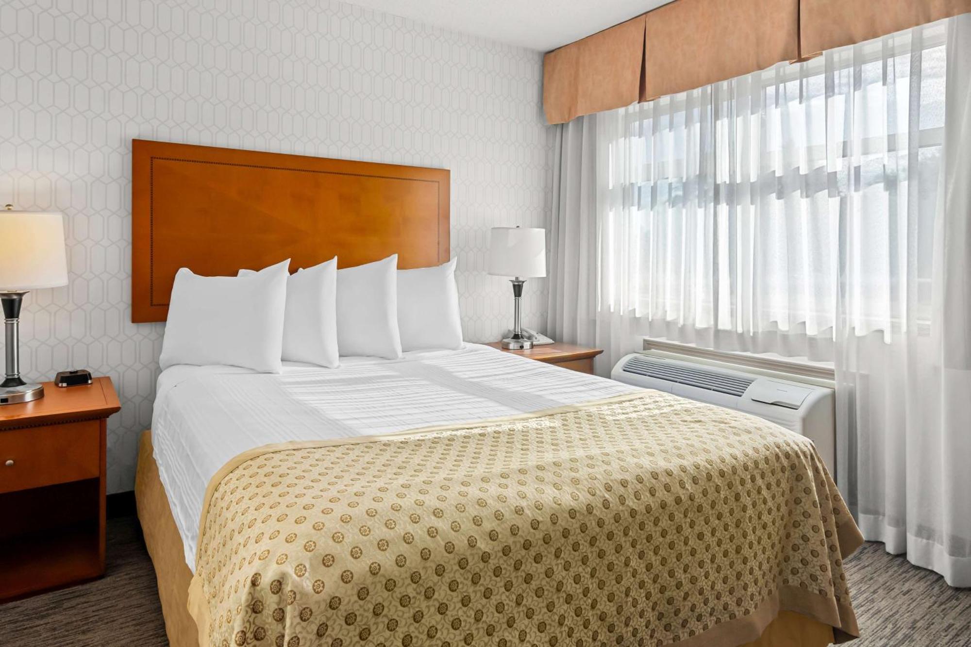 Best Western Plus Langley Inn Ngoại thất bức ảnh