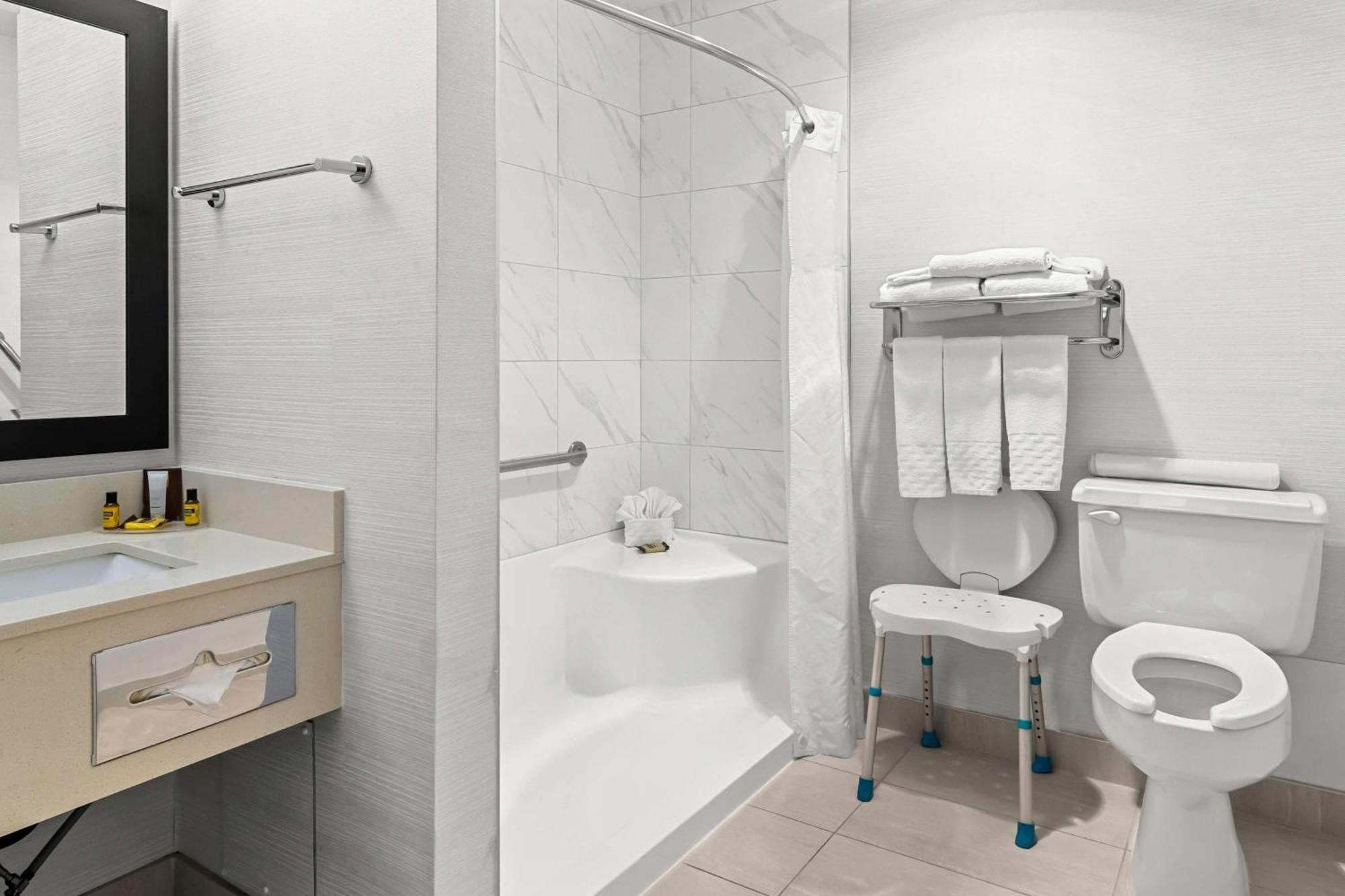 Best Western Plus Langley Inn Ngoại thất bức ảnh