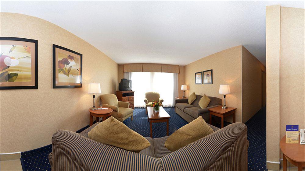 Best Western Plus Langley Inn Ngoại thất bức ảnh